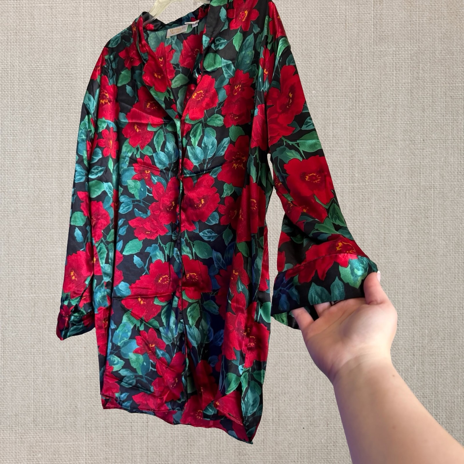 Victorias Secret Vintage Gold Label Satin Floral Sleep Shirt Red Black Large